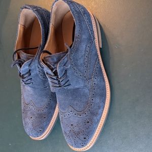 Kenneth Cole blue suede wingtip shoes